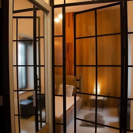 Apartment Loft Astoria By Vagabond